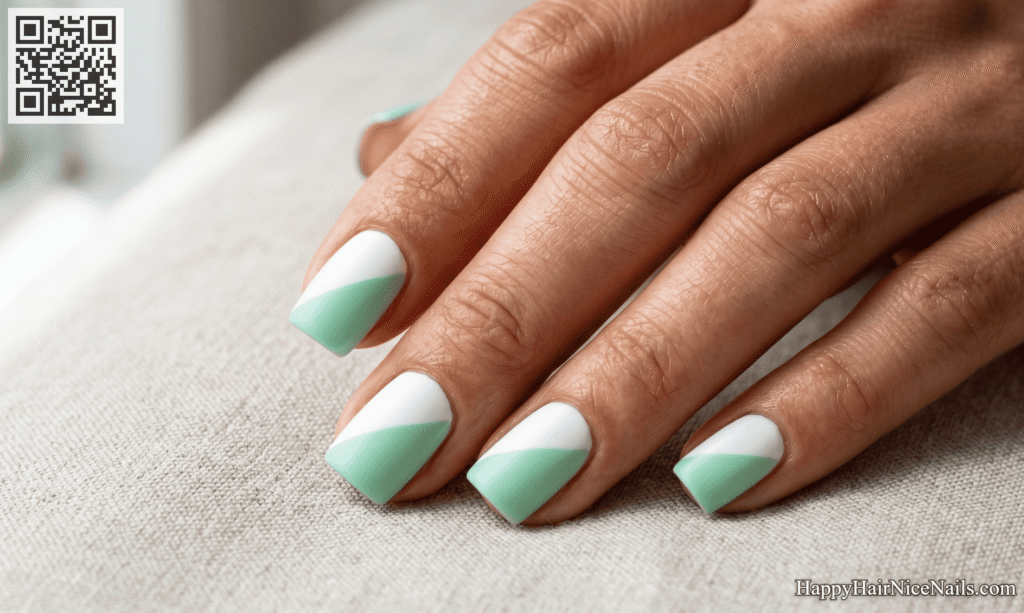 Short Spring Nails in Colour-Blocked Mint and White