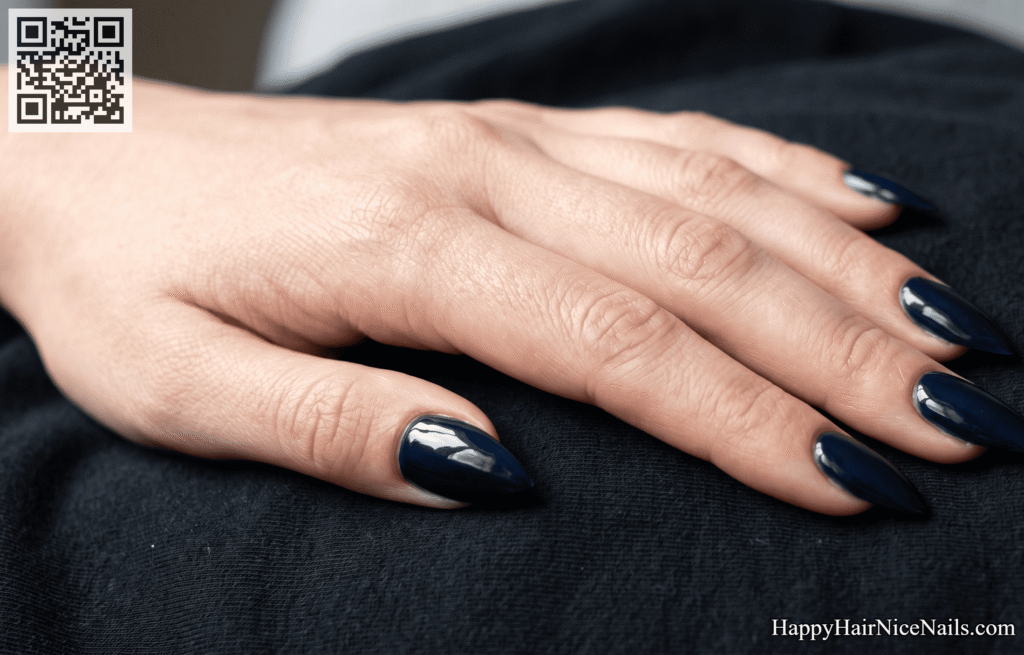 Deep Sea Black-Blue Nails